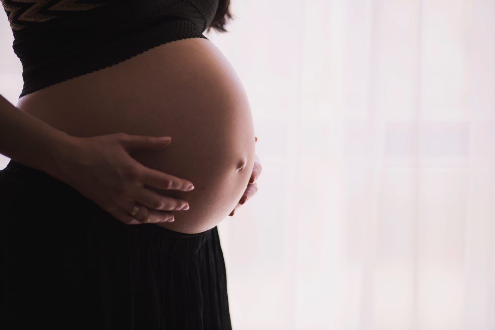 Donna incinta dal dentista