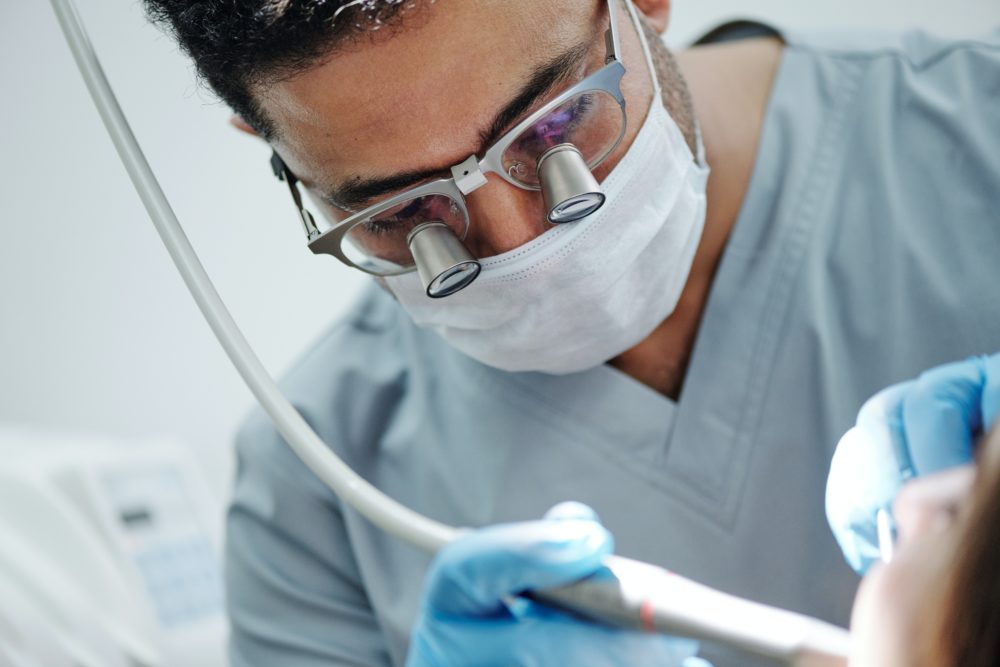 Occhiali on sale ingrandimento dentista